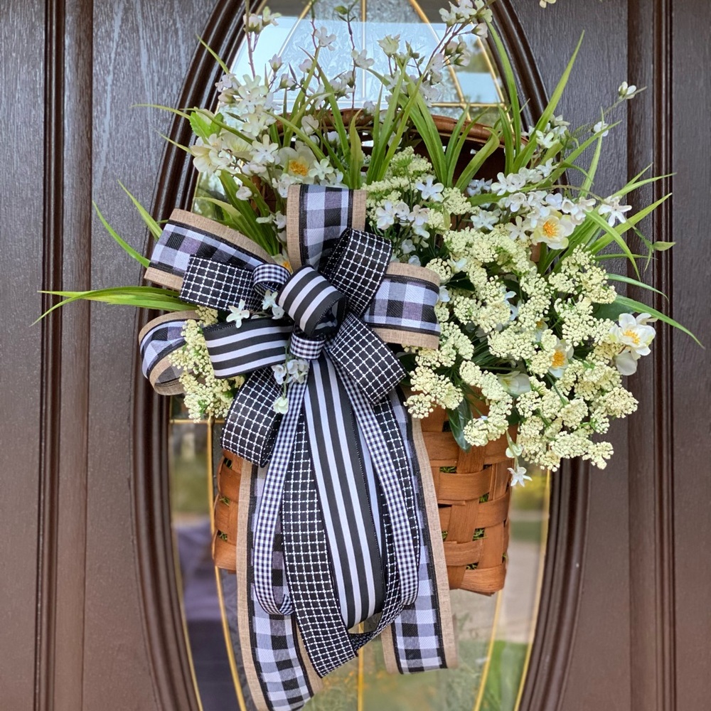 🌻SOLD🌻Farmhouse Wall Basket or Front Door Decor
